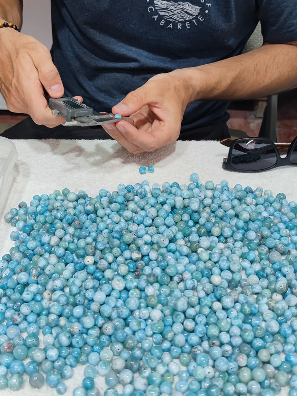 La création d'une perle de Larimar