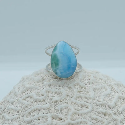 Bague artisanale en Larimar et argent 925 faite en République Dominicaine.