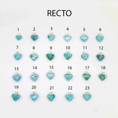 Assortiment de pendentifs en Larimar en forme de Cœur. Chaque cœur est taillé à la main en République Dominicaine, tous nos bijoux sont faits artisanalement. Bijoux uniques en Larimar bleu.