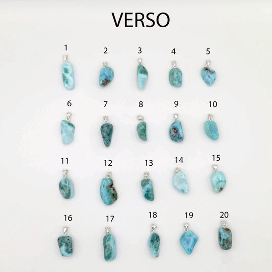 Pendentifs en Larimar bleu et vert avec une bélière en argent 925 pour être monté en collier avec une chaîne.