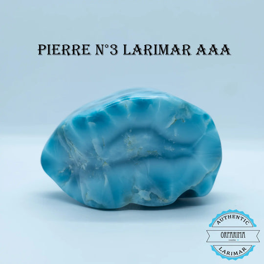 Pierre naturelle apaisante de Larimar de République Dominicaine taillé artisanalement. Bloc de Larimar extra-ordinaire et très rare pour les amateurs de pierres naturelles et les collectionneurs de minéraux.