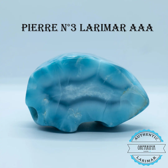 Bloc de Larimar bleu très rare, pierre de collection. Pierre naturelle taillée à la main artisanalement en République Dominicaine.