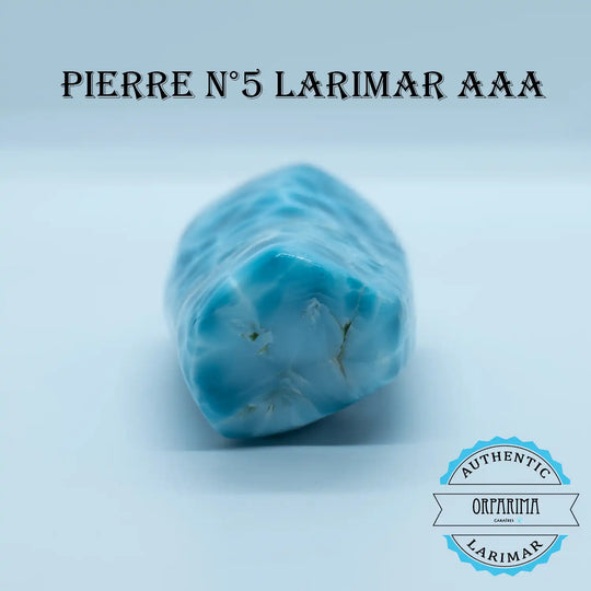 Bloc cylindrique de Larimar de couleur bleu avec un maillage de blanc. Qualité de Larimar exceptionnel pour collectionneur et énergéticiens. 