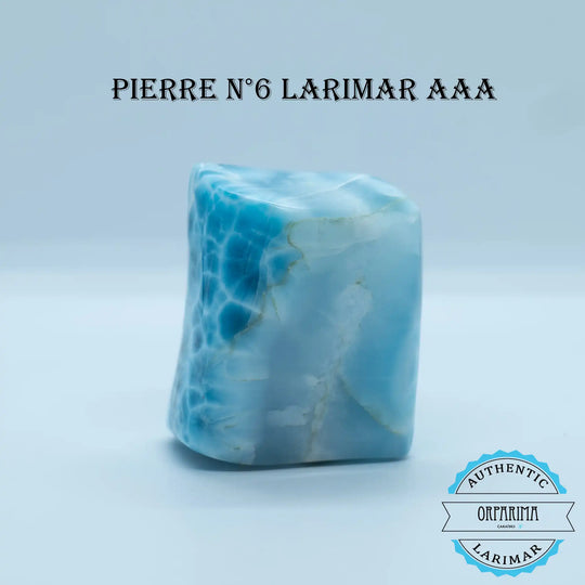 Pierre naturelle semi-précieuse de Larimar venant de République Dominicaine. Pierre de couleur bleu magnifique de qualité supérieur. 