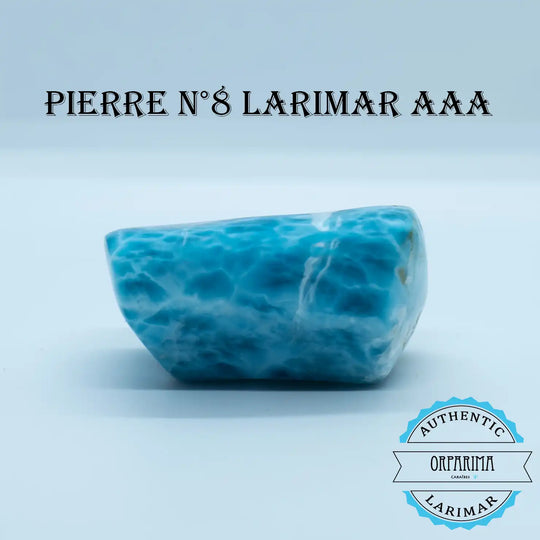 Pierre naturelle de couleur bleu, polie sur toutes ses faces et faite en Larimar de République Dominicaine.