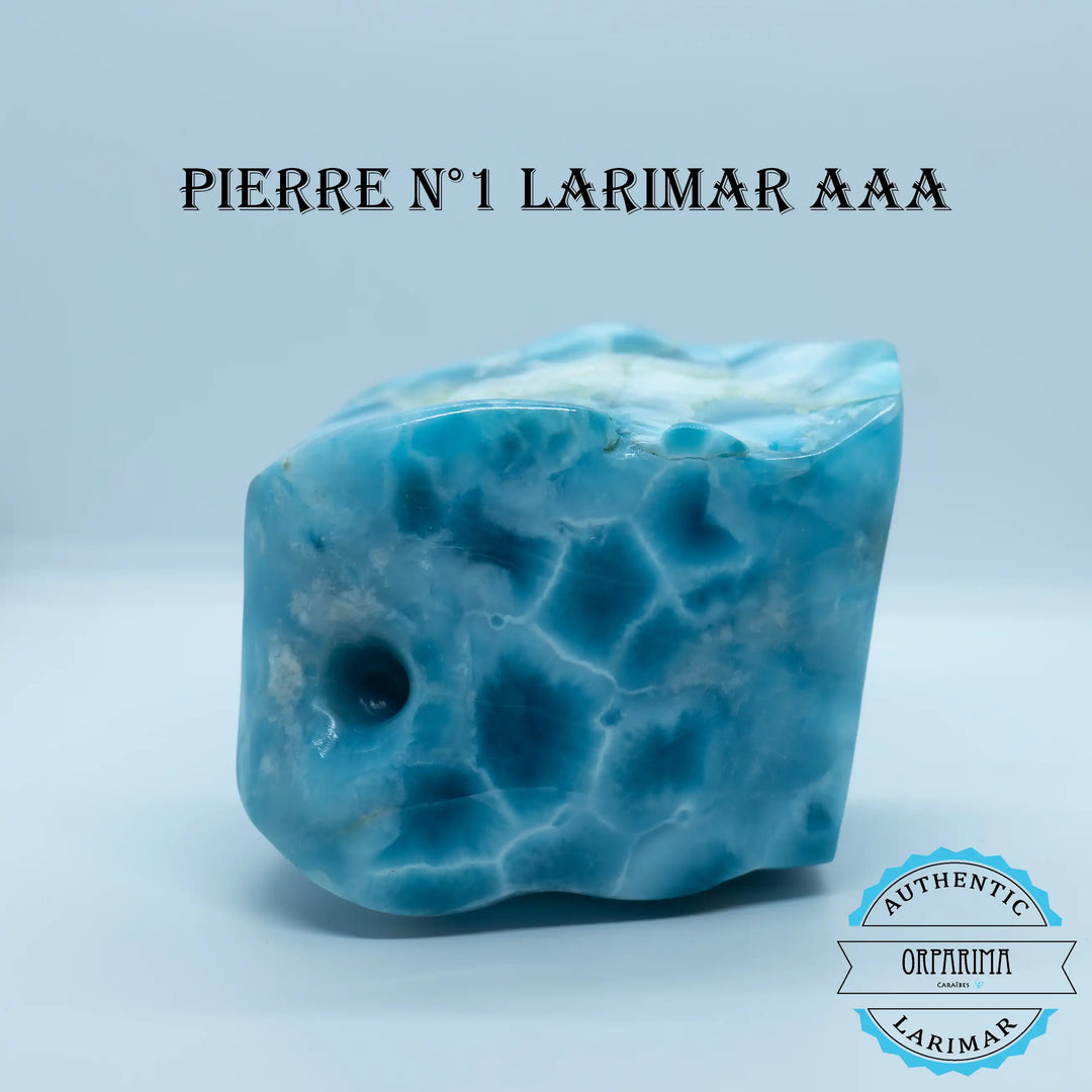Superbe bloc de pierre naturelle de Larimar origine République Dominicaine. Morceau de Larimar impressionnant de part la qualité exceptionnel de ce bloc. Pièce de collection.